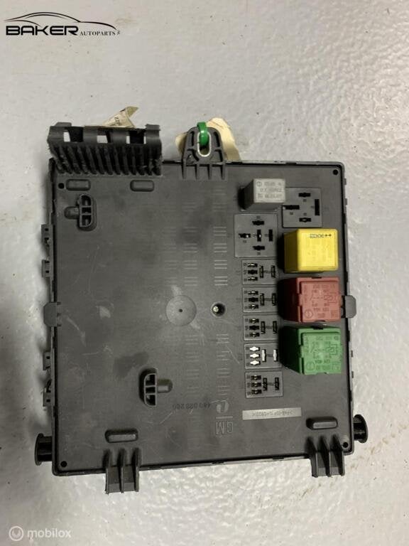Zekeringkast Opel Vectra C ('02-'09) 13189923, Gebruikt, Opel, Ophalen of Verzenden, Opel