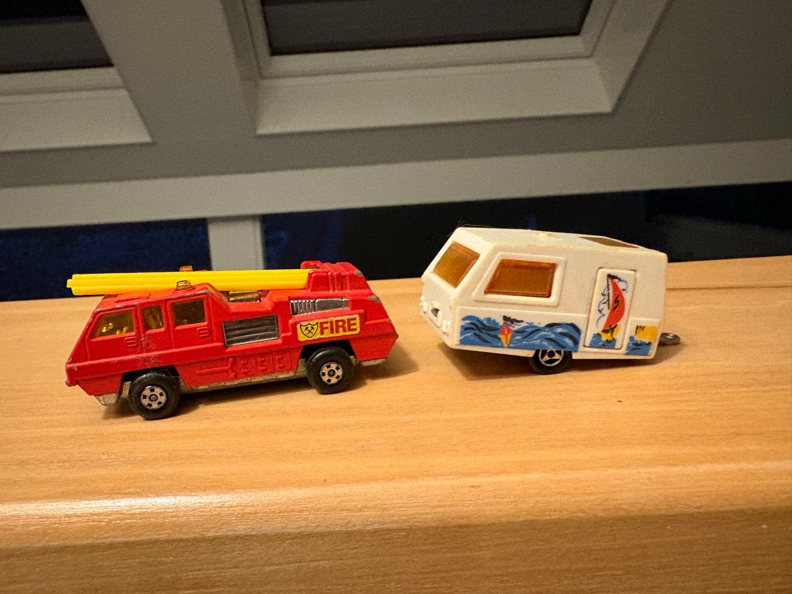 Vintage Matchbox brandweerwagen en Majorette caravan, Ophalen of Verzenden, Gebruikt