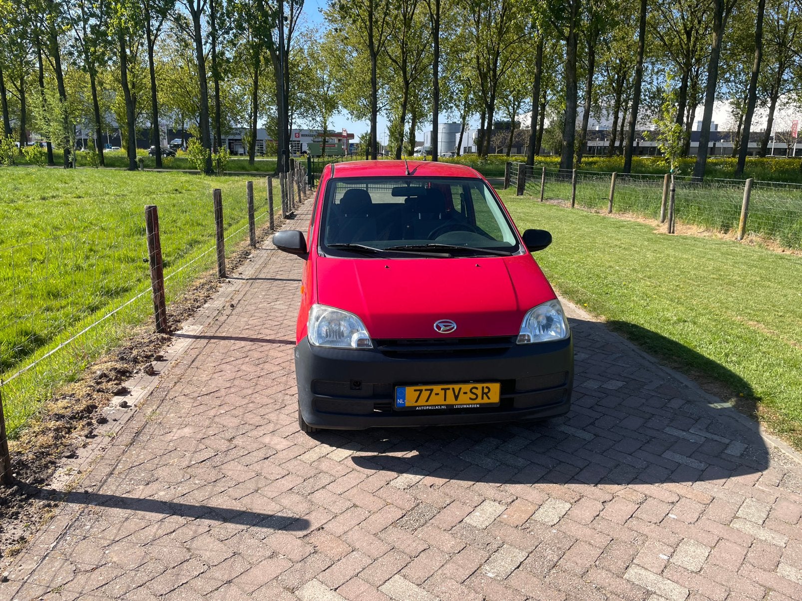 Daihatsu Cuore 1.0 Osaka 3D 2007 Rood, Voorwielaandrijving, Stof, 600 kg, 18 €/maand