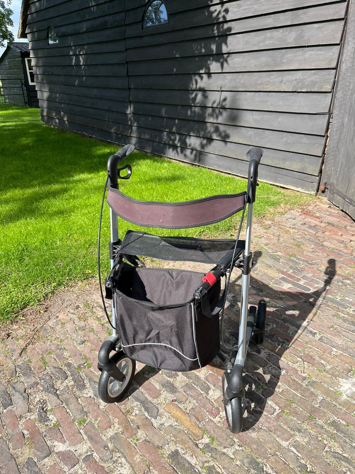Rollator Rehasense Server, Ophalen, Opvouwbaar, Zo goed als nieuw