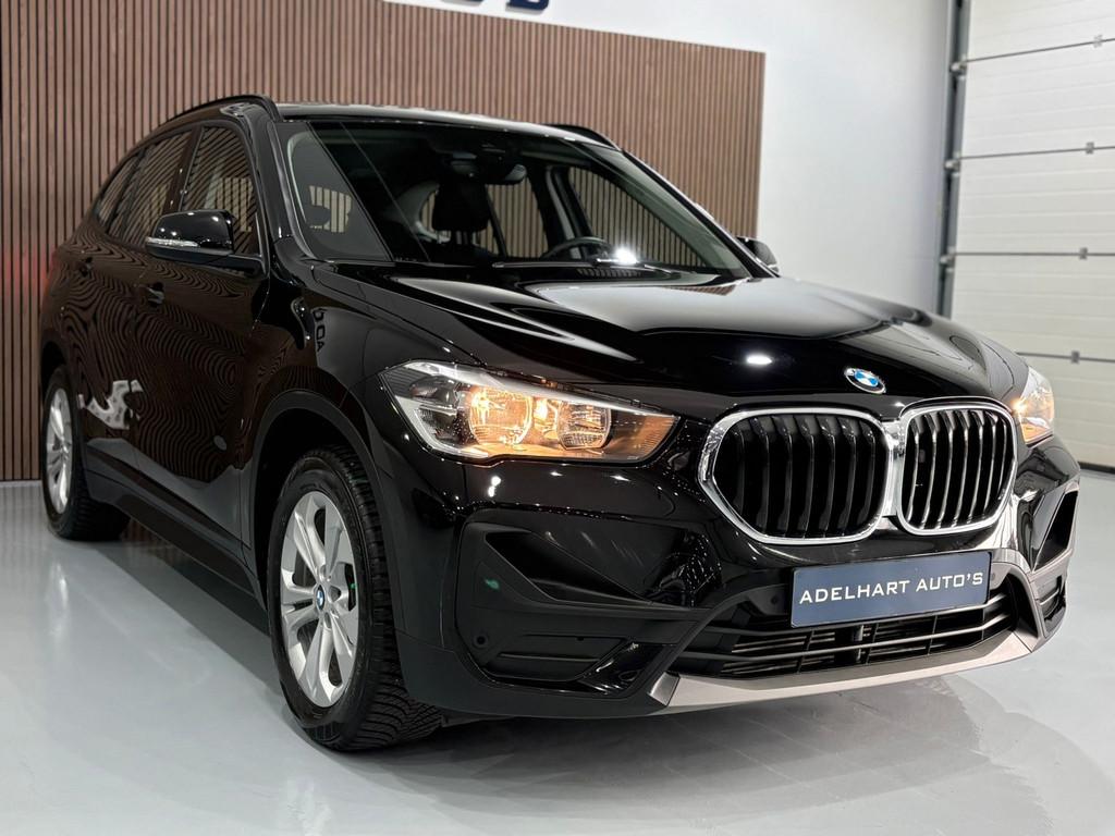 BMW X1 XDrive25e Executive Automaat / Navigatie full map / C, Gebruikt, Zwart, Vierwielaandrijving, Hybride Elektrisch/Benzine