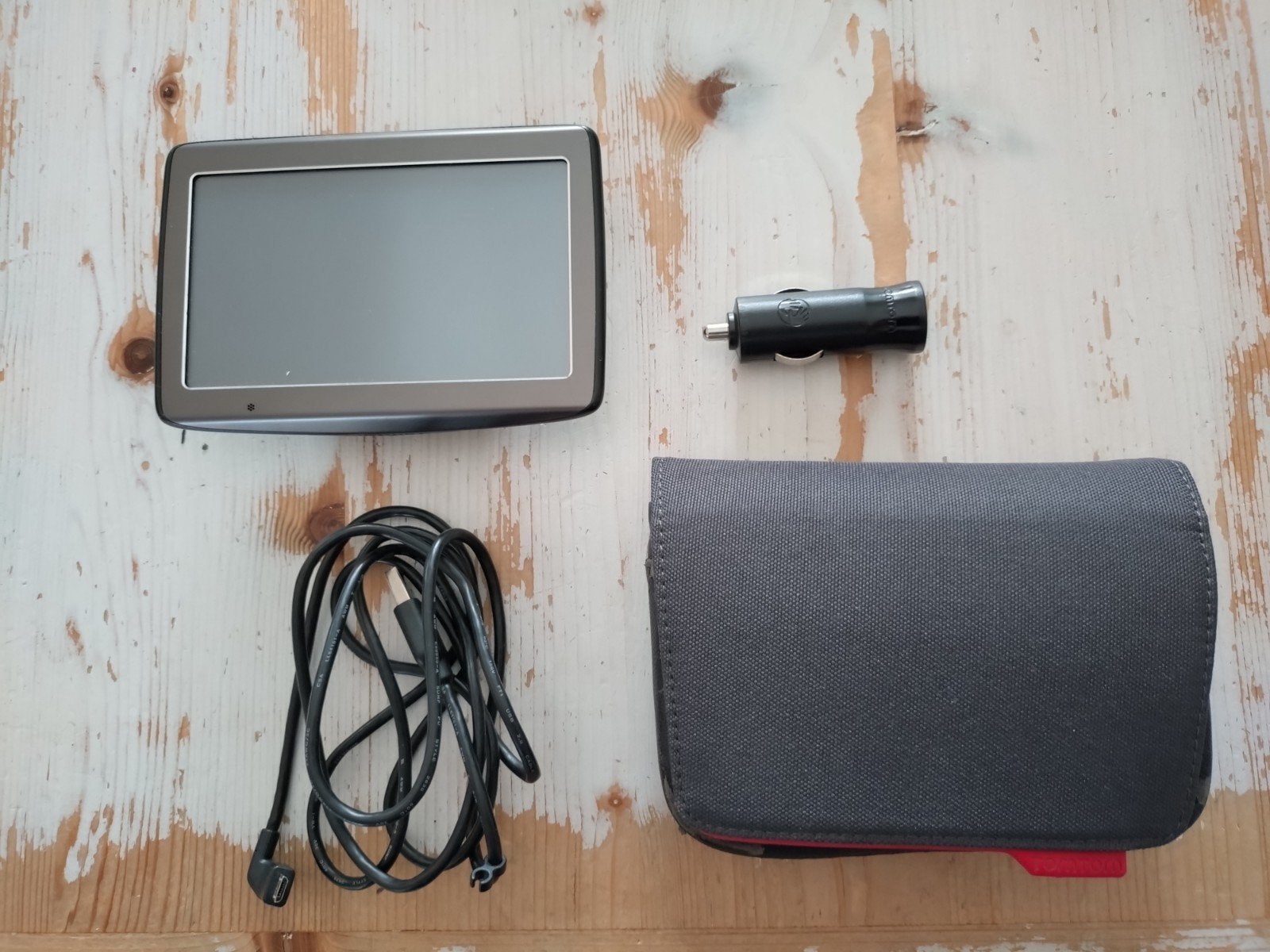 TomTom Go navigatiesysteem met accessoires, Ophalen of Verzenden, Gebruikt