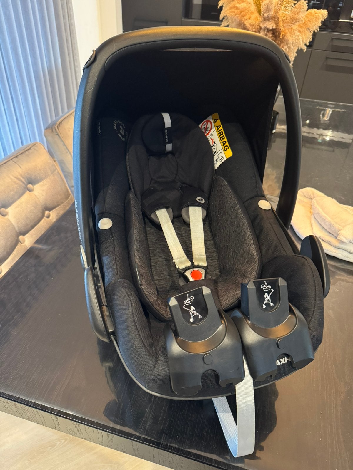 Maxicosi peddle pro incl. Adapters + inleg, Ophalen, Autogordel, Zo goed als nieuw, 0 t/m 13 kg