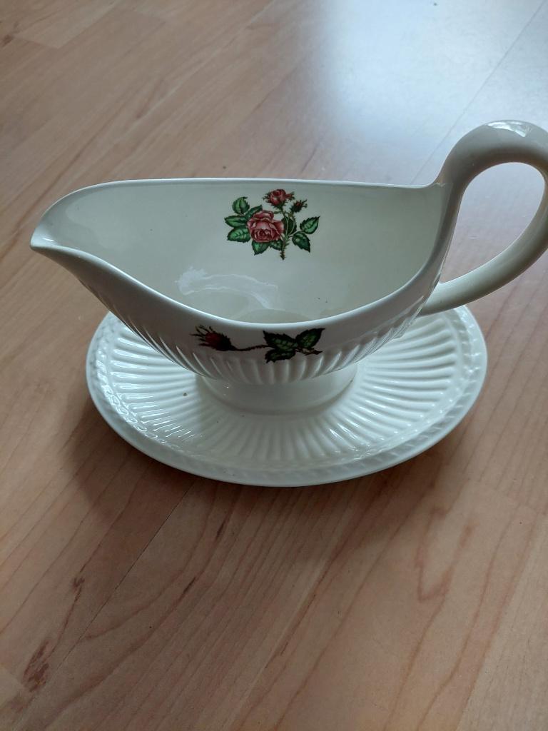 Juskom - Moss Rose, Ophalen of Verzenden, Zo goed als nieuw, Kom(men), Wedgwood