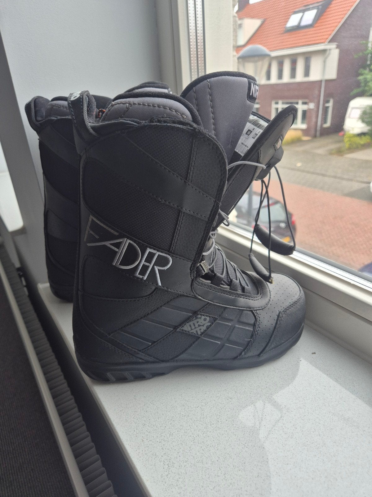 snowboardschoenen nitro maat 39 1/3, Sport en Fitness, Ophalen, Zo goed als nieuw, Schoenen
