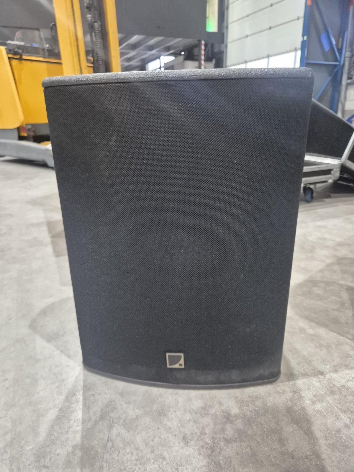L-Acoustics X15 HiQ Stage Monitor/Speaker 2 sets