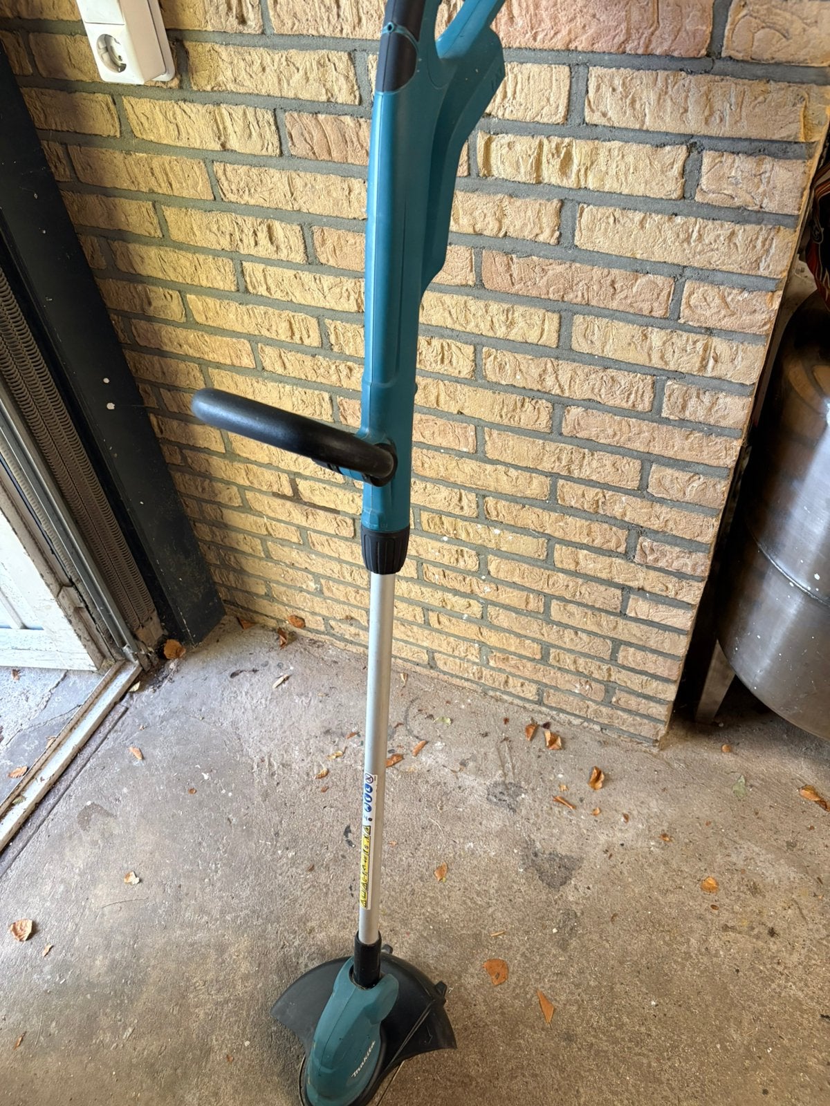 Makita 18 volt strimmer, Ophalen, Zo goed als nieuw, Accu