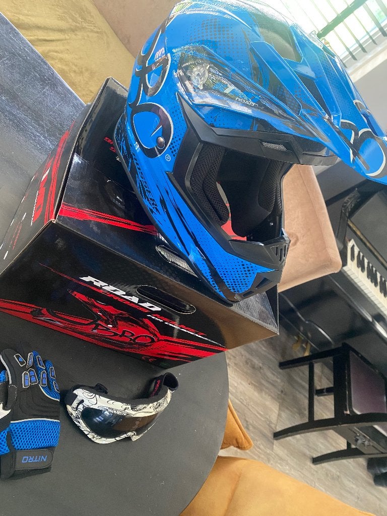 Nieuwe set. Kinder Crosshelm Helm Sport Blue, Overige merken, Offroadhelm, Ophalen of Verzenden, Nieuw zonder kaartje