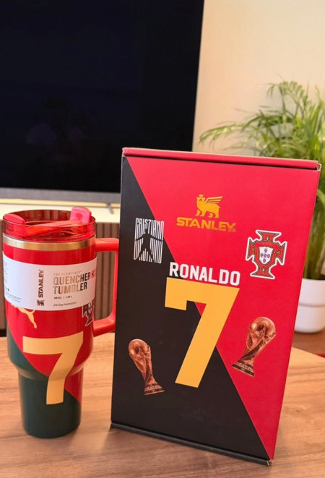 Cristiano Ronaldo - Stanley editie, Ophalen of Verzenden, Zo goed als nieuw