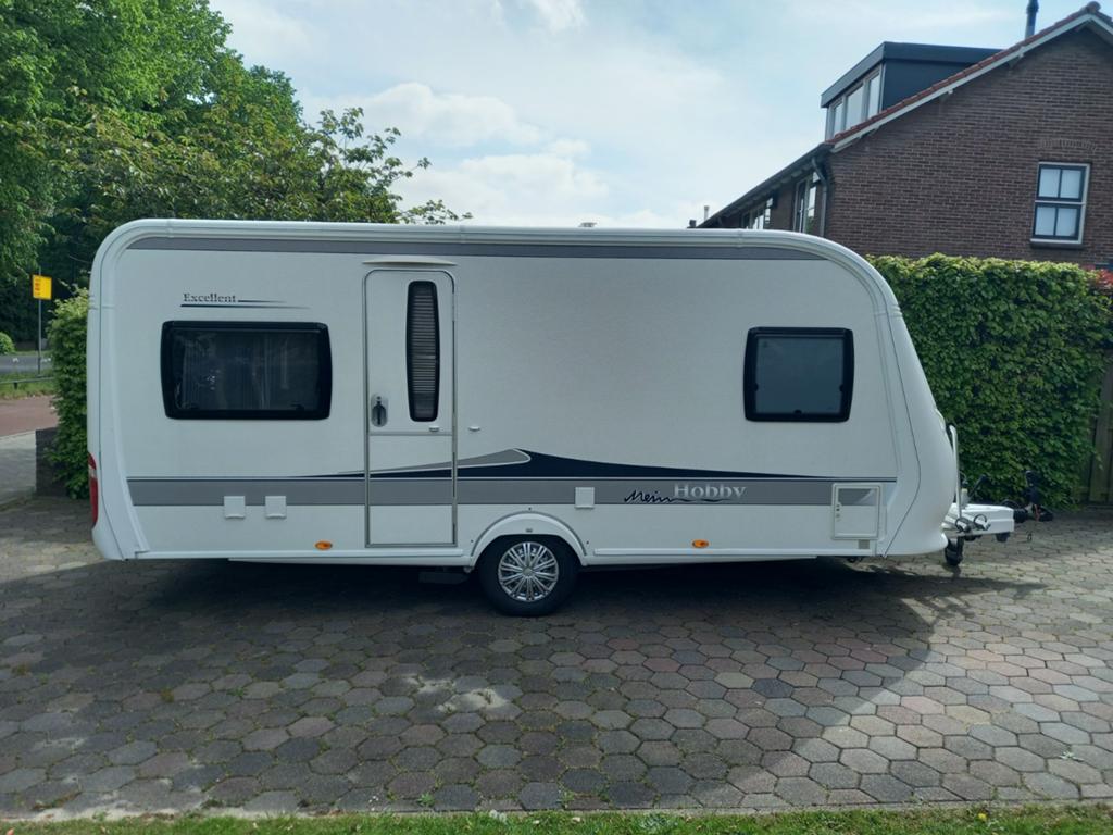 Hobby 495 UFE excellent 2013 mover Isabella tent fietsendrag, Caravans en Kamperen, Caravans, Rondzit, Hobby, Frans bed, Particulier