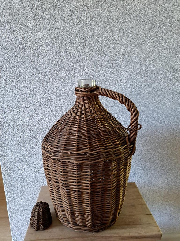Vintage rieten mandfles met handvat en dop, Ophalen of Verzenden