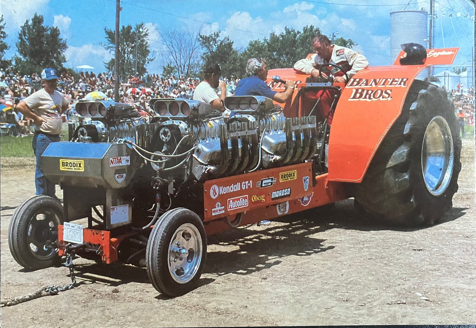 Ansichtkaart Tractorpulling Hanter Bros, Ophalen of Verzenden, 1980 tot heden, Ongelopen, Voertuig