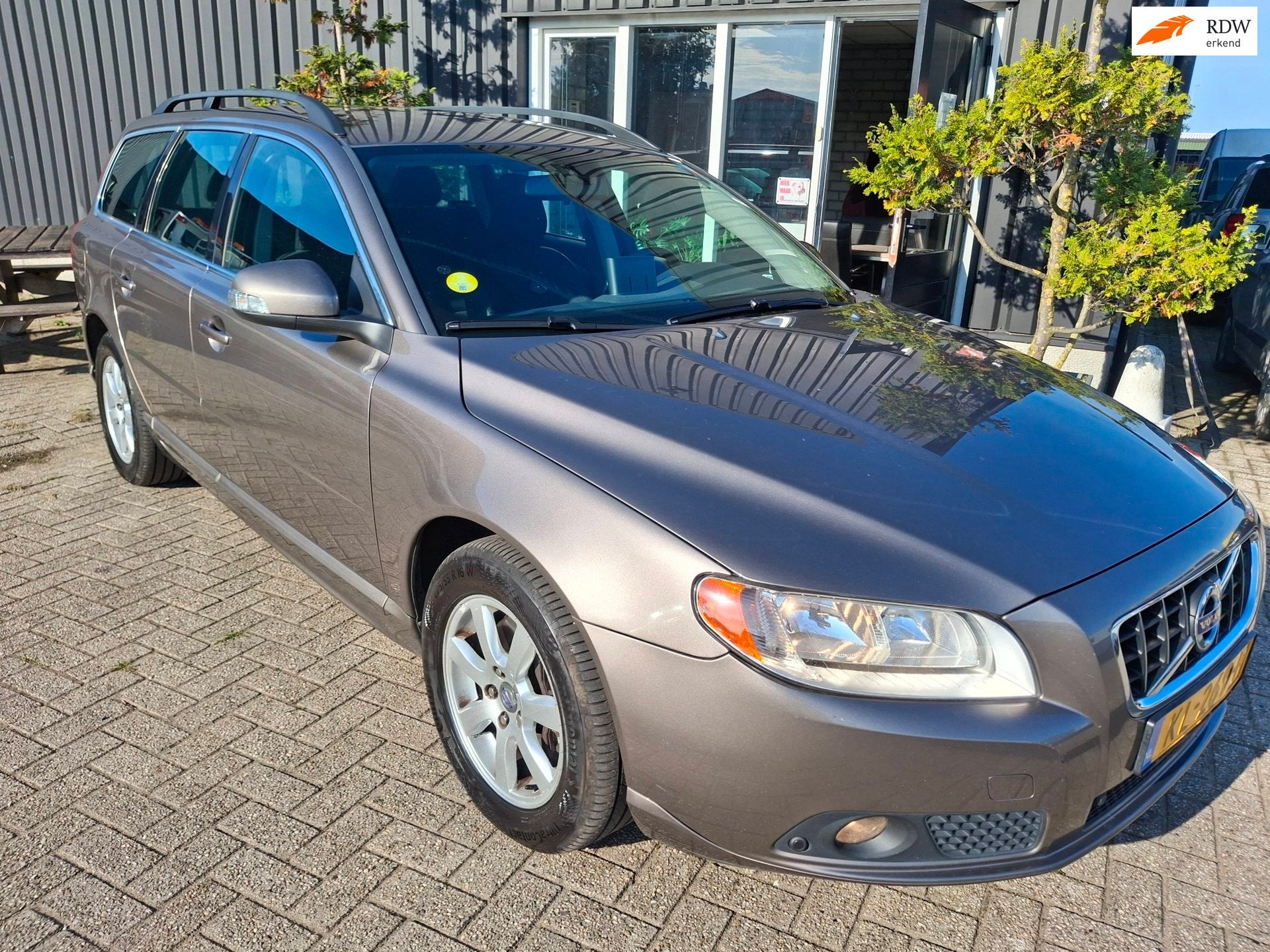 Volvo V70 2.0 D3 Momentum, Voorwielaandrijving, Euro 5, Stof, Gebruikt