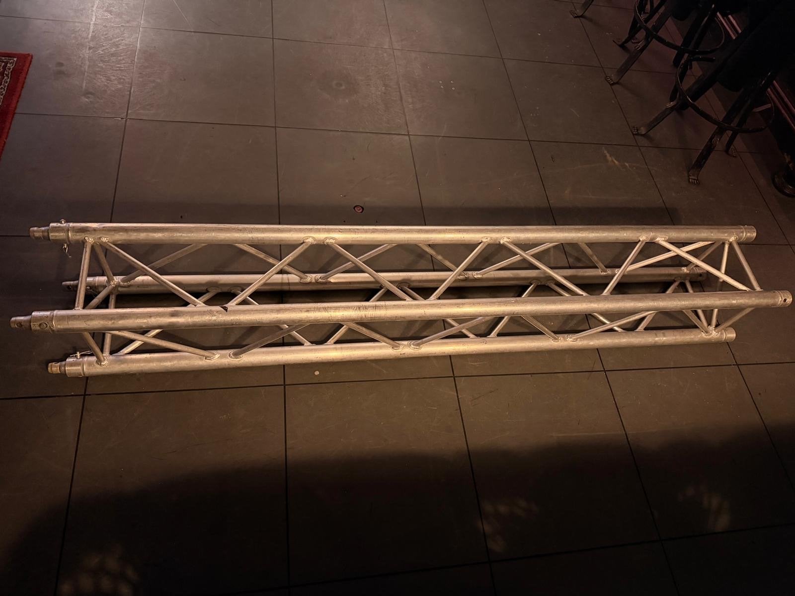 Milos QTF2000 2 meter truss 290x290 mm compleet met pennen, Ophalen, Gebruikt, Overige merken