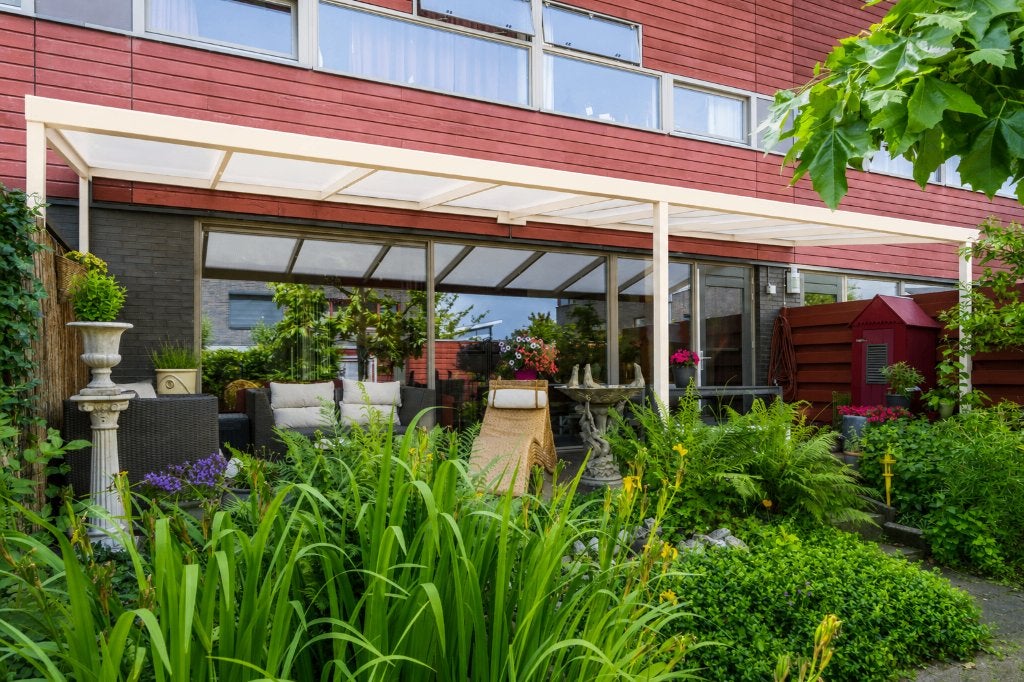 AKTIE Terrasoverkapping 504x300 cm WIT € 850 euro WEG = WEG