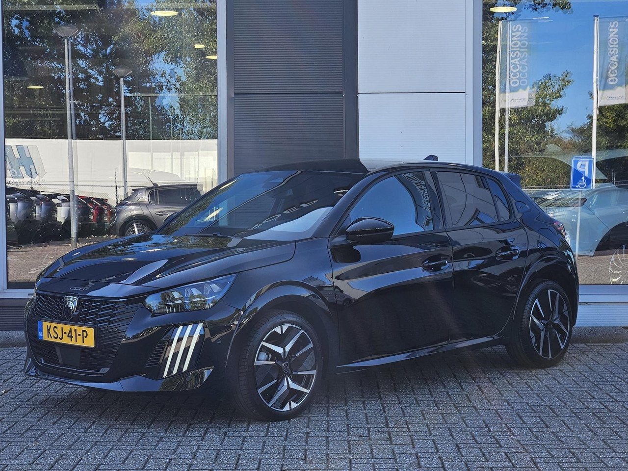 Peugeot 208 1.2 Hybrid 145 GT | Automaat | Navigatie | Clima, Automaat, 145 pk, Gebruikt, 1199 cc