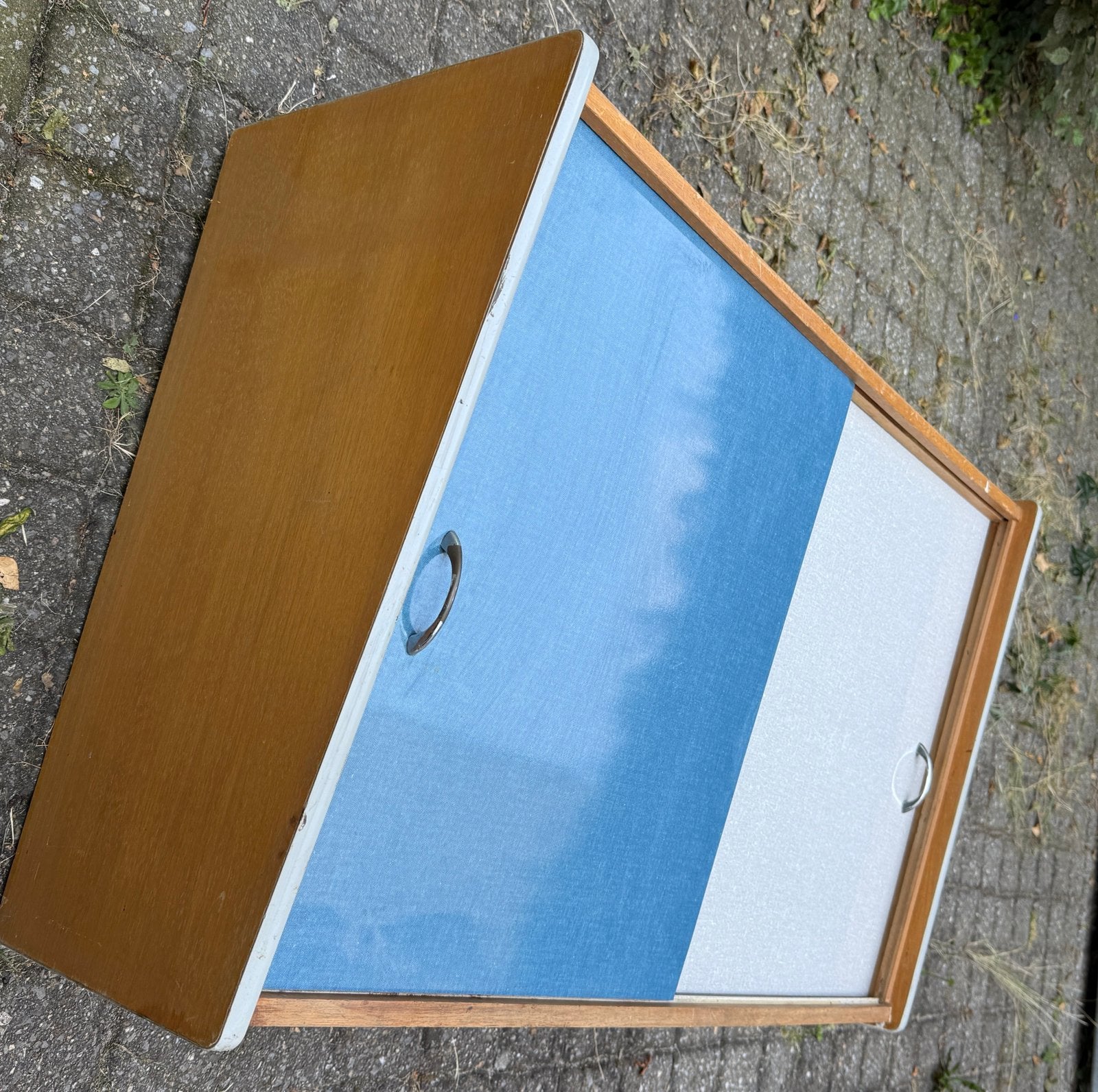 Vintage keukenkastje, Ophalen