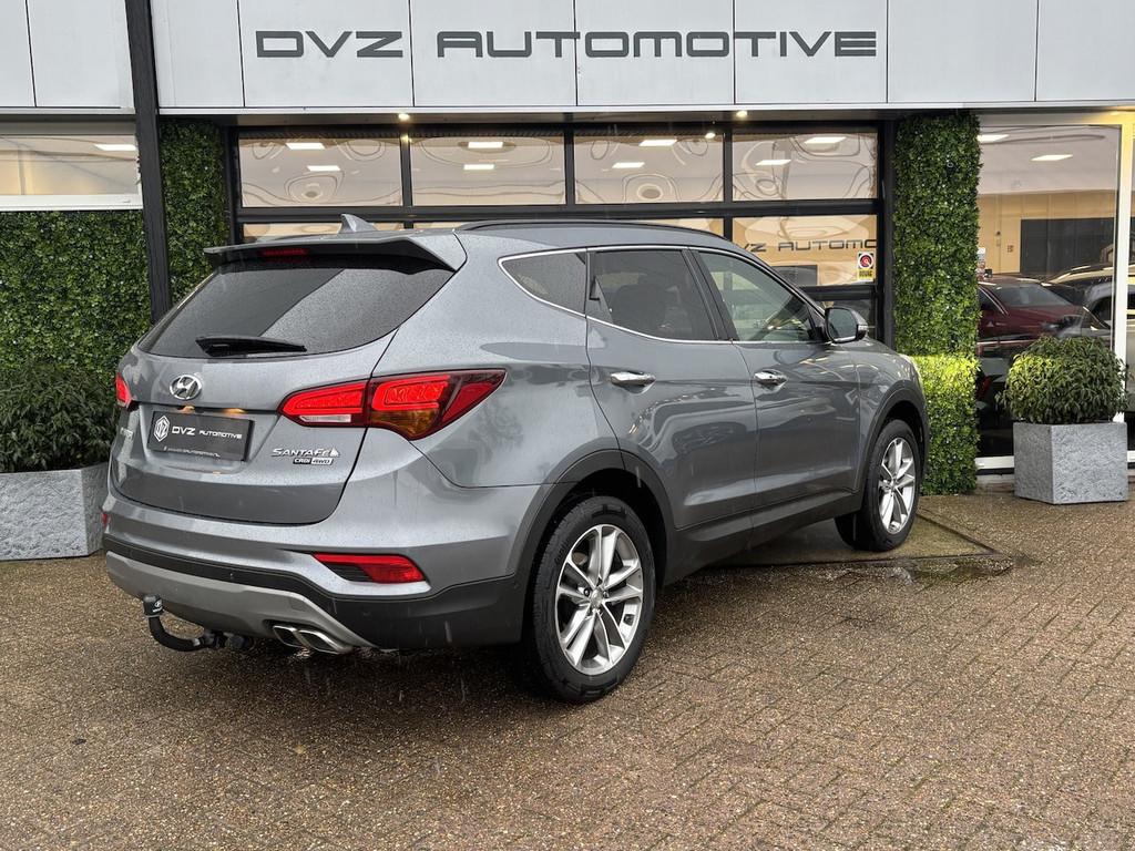 Hyundai Santa Fe 2.2 CRDi 4WD Comfort 7p. | Leder | Camera |, Auto's, Gebruikt, Euro 6, 7 stoelen, Leder
