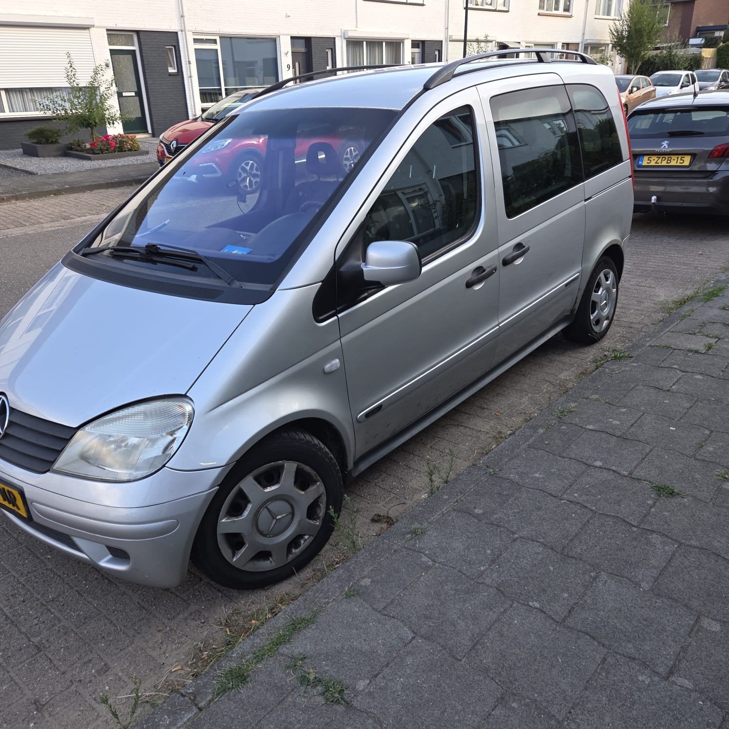Mercedes-Benz Vaneo 1.6 2003 Grijs lpg g3, Voorwielaandrijving, 4 cilinders, Particulier, 1000 kg