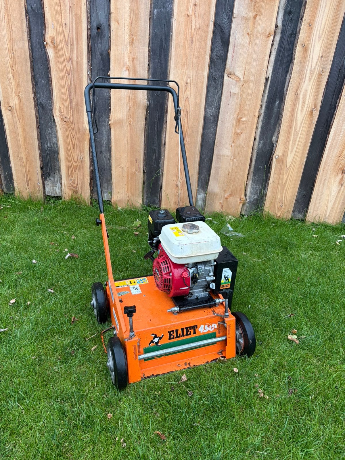 Eliet VM E450 verticuteer machine Honda GX 160, Ophalen, Zo goed als nieuw, Benzine