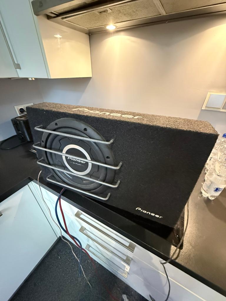 Pioneer sub woofer met 1500w versterker, Ophalen, Gebruikt