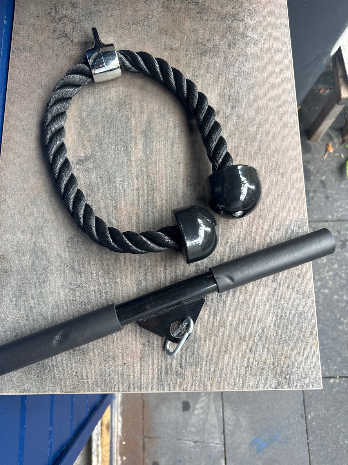 Triceps touw en rechte stang voor krachttraining, Ophalen, Gebruikt, Armen, Overige typen