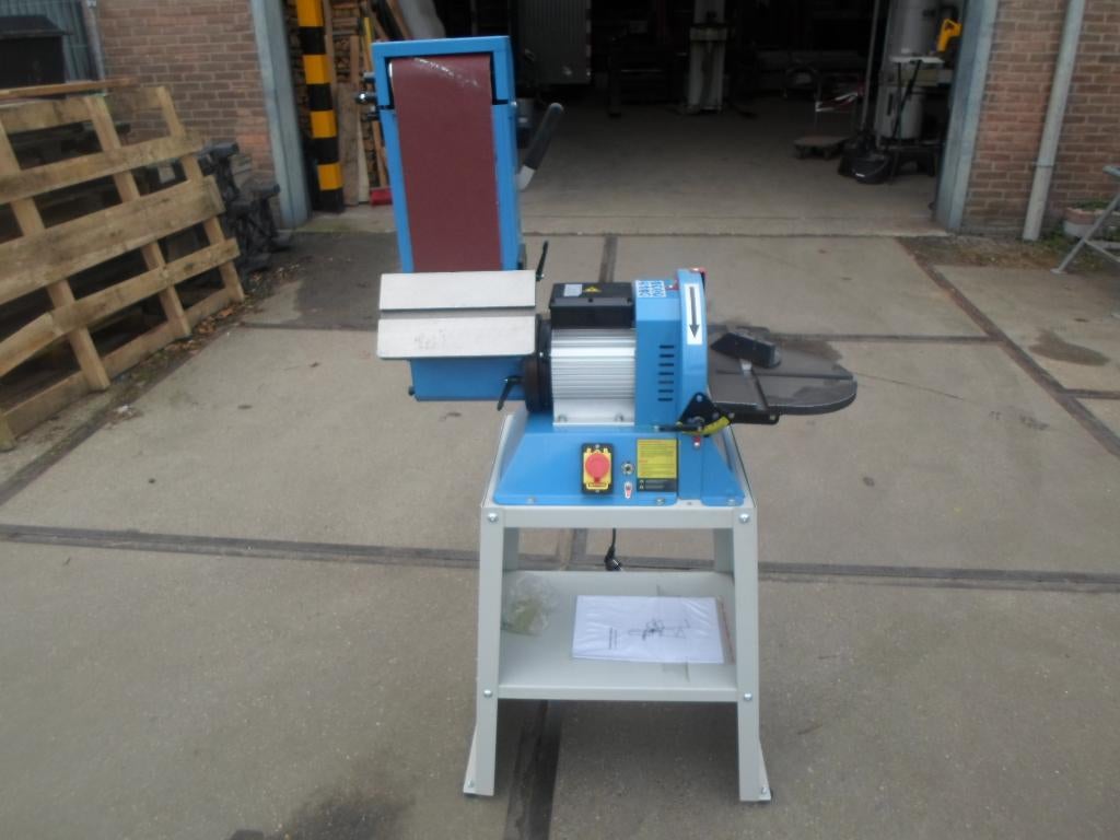 Te koop nieuwe Delmer bandschuurmachine schuurmachine, Doe-het-zelf en Verbouw, Gereedschap | Schuurmachines, Nieuw, Bandschuurmachine