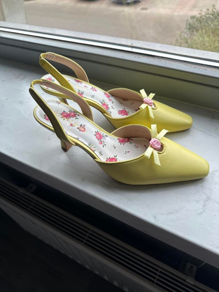 For Love & Lemons Gele Slingback Pumps Maat 37, Kleding | Dames, Ophalen of Verzenden, Zo goed als nieuw, Geel, Pumps
