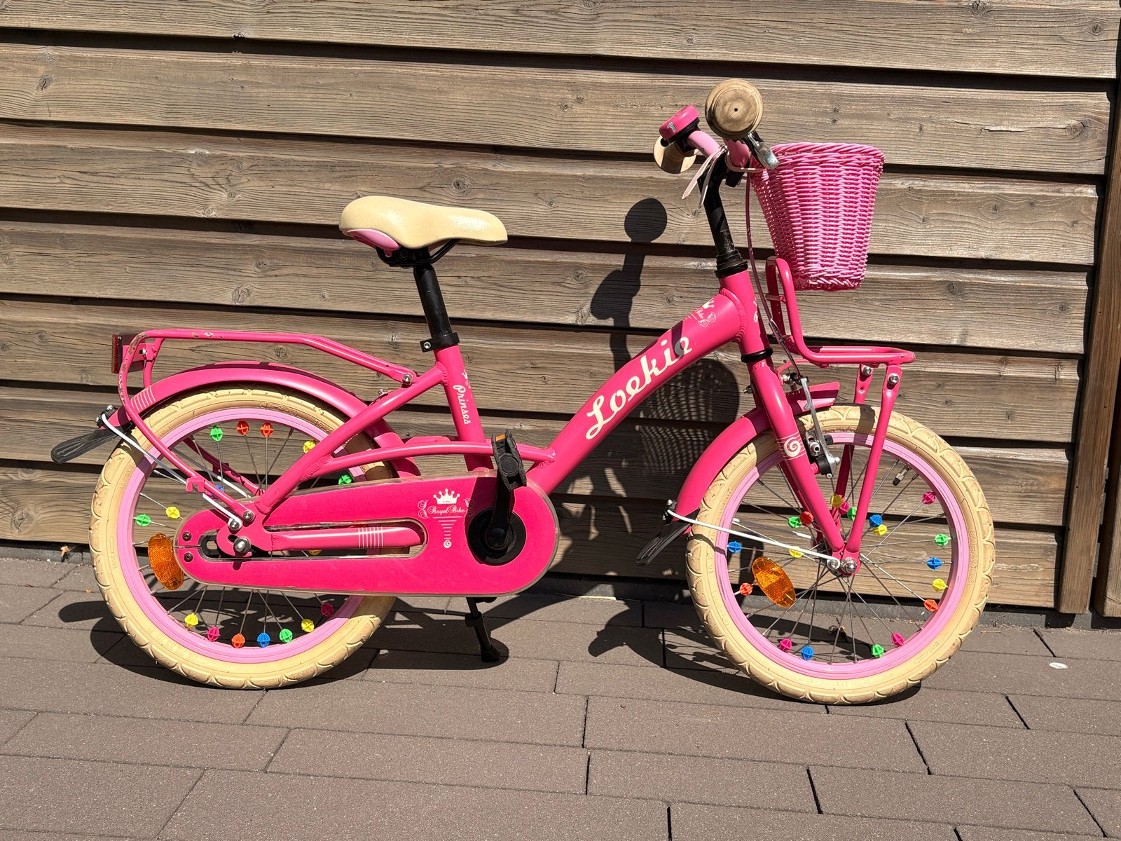 Loekie 16 inch kinderfiets met mandje en kralen, Fietsen en Brommers, Fietsen | Kinderfietsjes, Ophalen, Terugtraprem, Zijwieltjes