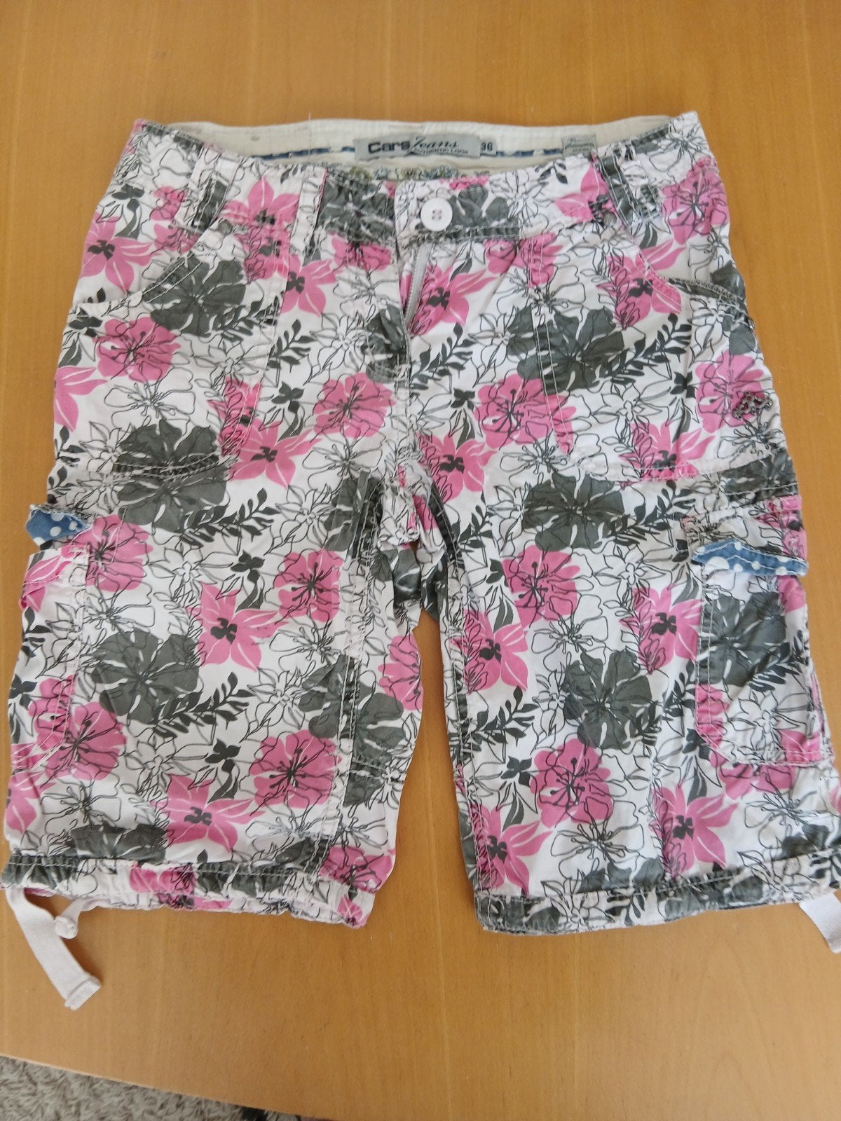 Dames korte broek  maat 36 Cars, Kleding | Dames, Kort, Ophalen of Verzenden, Zo goed als nieuw, Maat 36 (S)