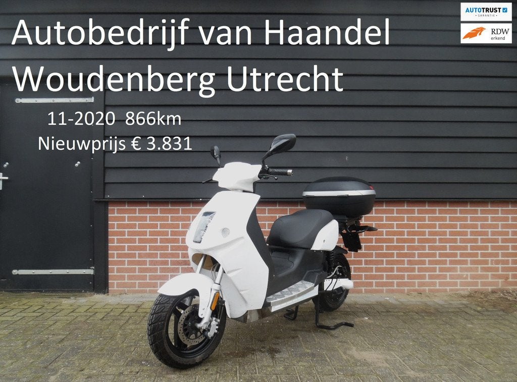 E-Max Bromscooter Elektrische scooter 140-150 actieradius zg, Vmoto, Gebruikt, Service@vmoto.com, Bolstoen 12X
1046 AT  Amsterdam, NL