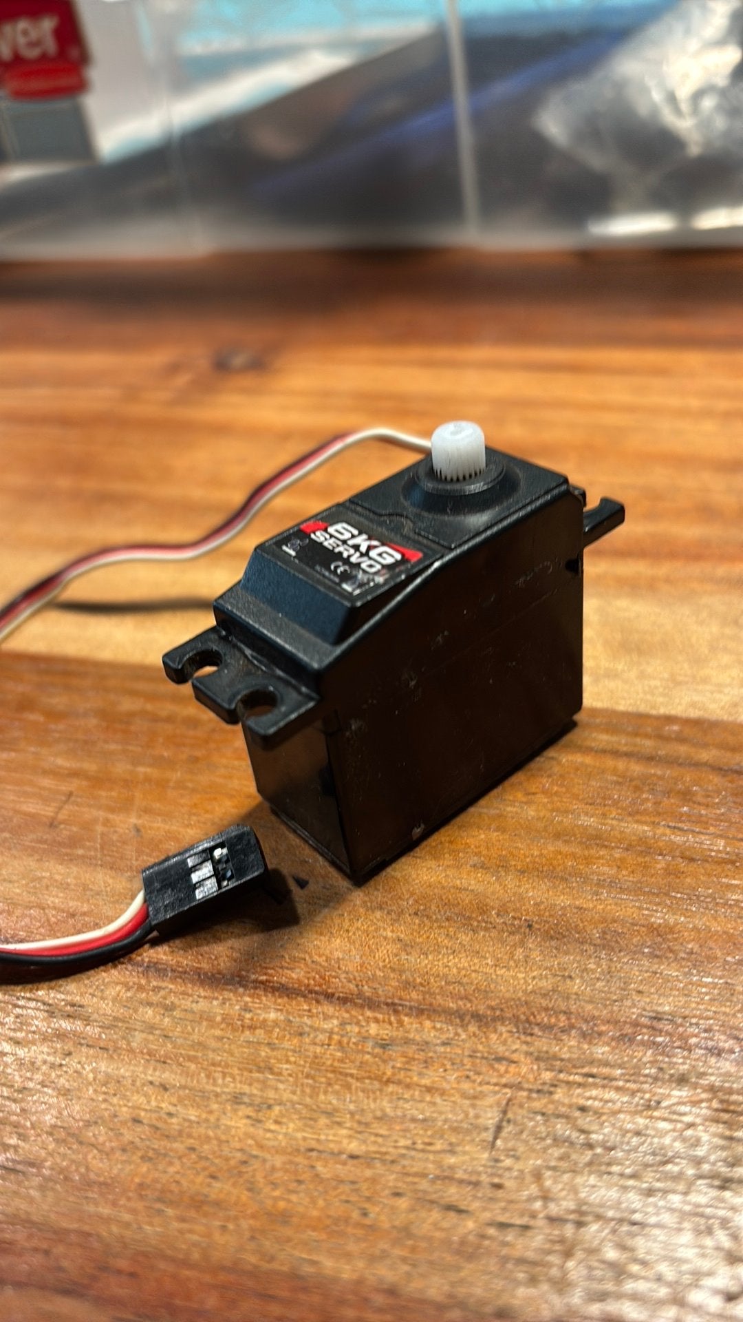 Himoto 6 kg servo, Ophalen of Verzenden, Gebruikt, Schaal 1:10, Onderdeel