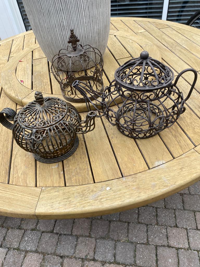 Decoratieve smeedijzeren theepotten en kroon, Ophalen of Verzenden