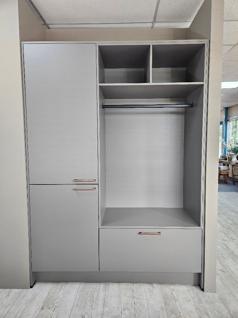Garderobekast greige  showroommodel, 200 cm of meer, 150 tot 200 cm, Nieuw, Werkstraße 3 32289 Rödinghausen Duitsland