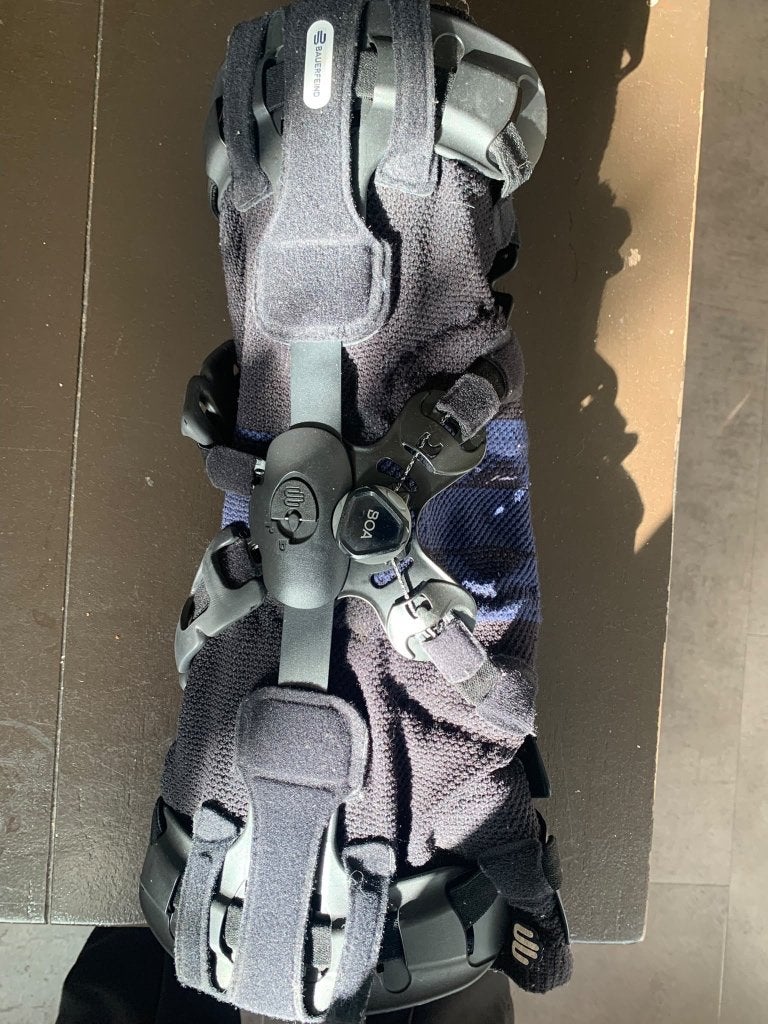 Knie brace bauerfeind mt2, Ophalen, Zo goed als nieuw
