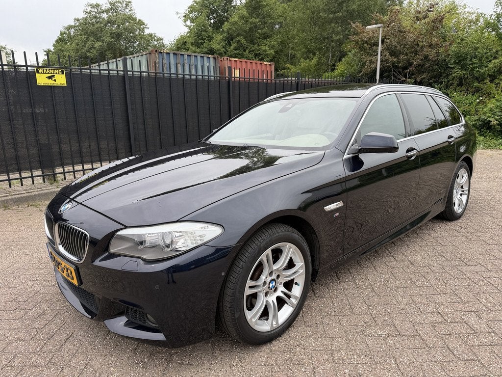 BMW 5 Serie Touring 528i High Executive M Sport Pano/Sportle, Automaat, Euro 5, Achterwielaandrijving, Gebruikt