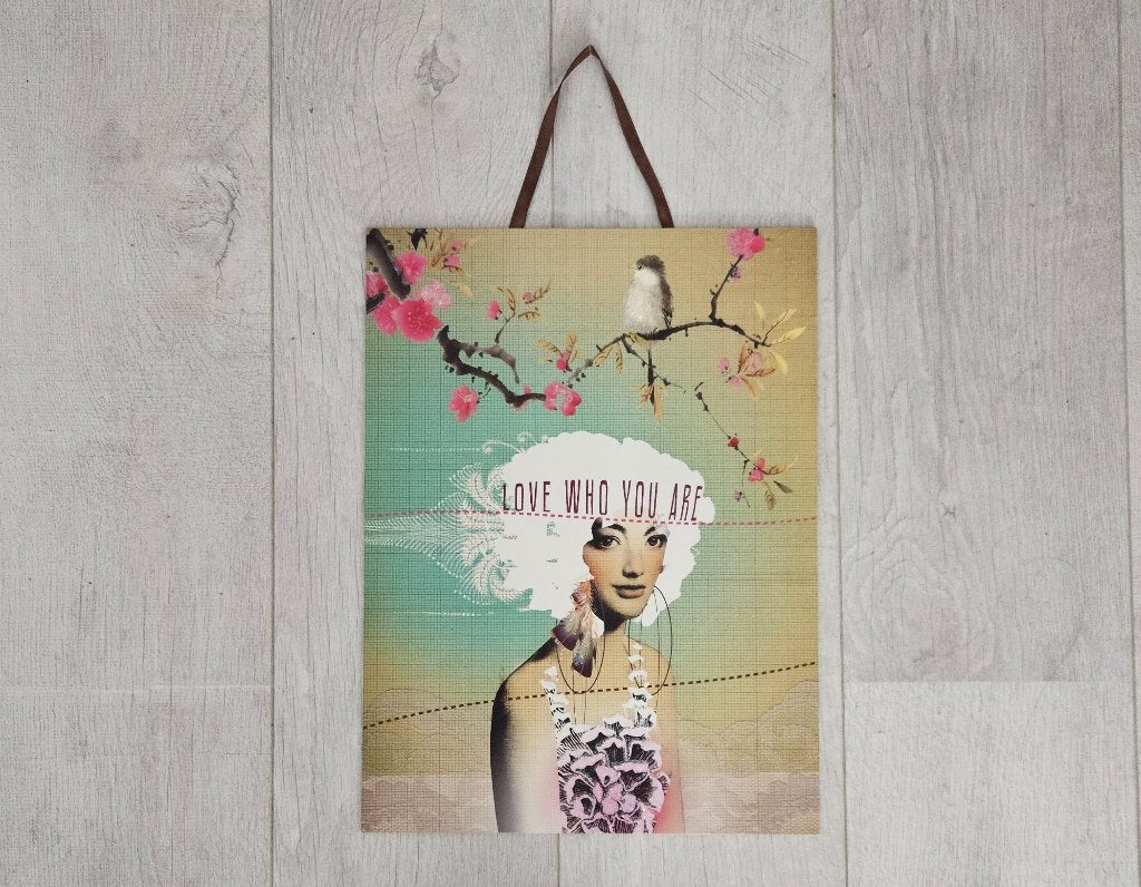 Papaya Art "Love Who You Are" kunstprint, Ophalen of Verzenden, A1 t/m A3, Overige onderwerpen, Rechthoekig Staand