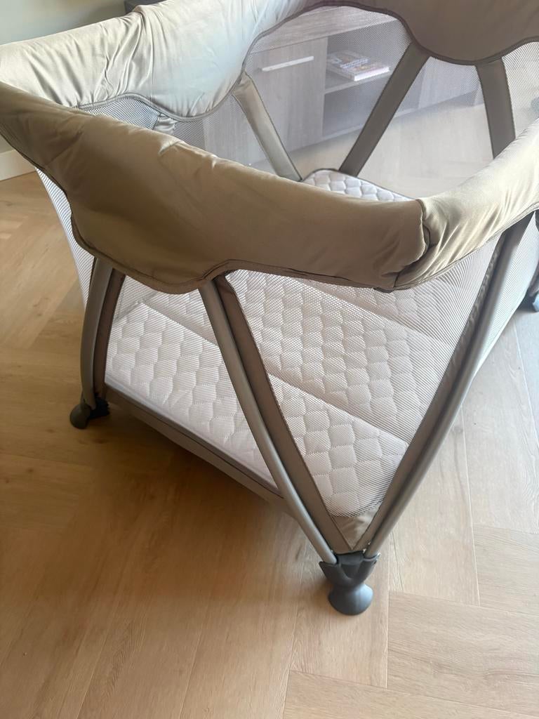 Nuna Sena Aire Reiswieg/Box beige, Kinderen en Baby's, Boxen, Ophalen, In hoogte verstelbaar
