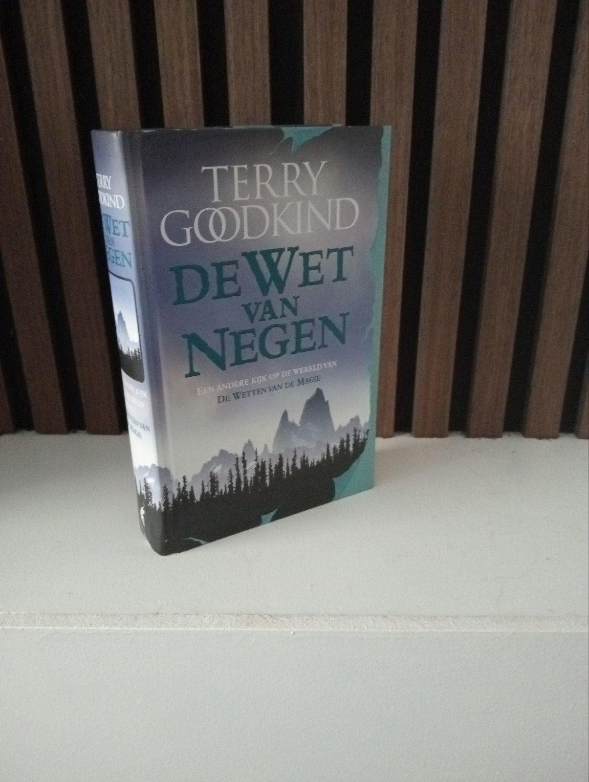 Terry Goodkind - De Wet van Negen, Ophalen of Verzenden, Zo goed als nieuw, Terry Goodkind