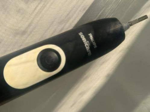 Elektrische tandenborstel, Ophalen of Verzenden, Zo goed als nieuw, Hand- en Voetverzorging