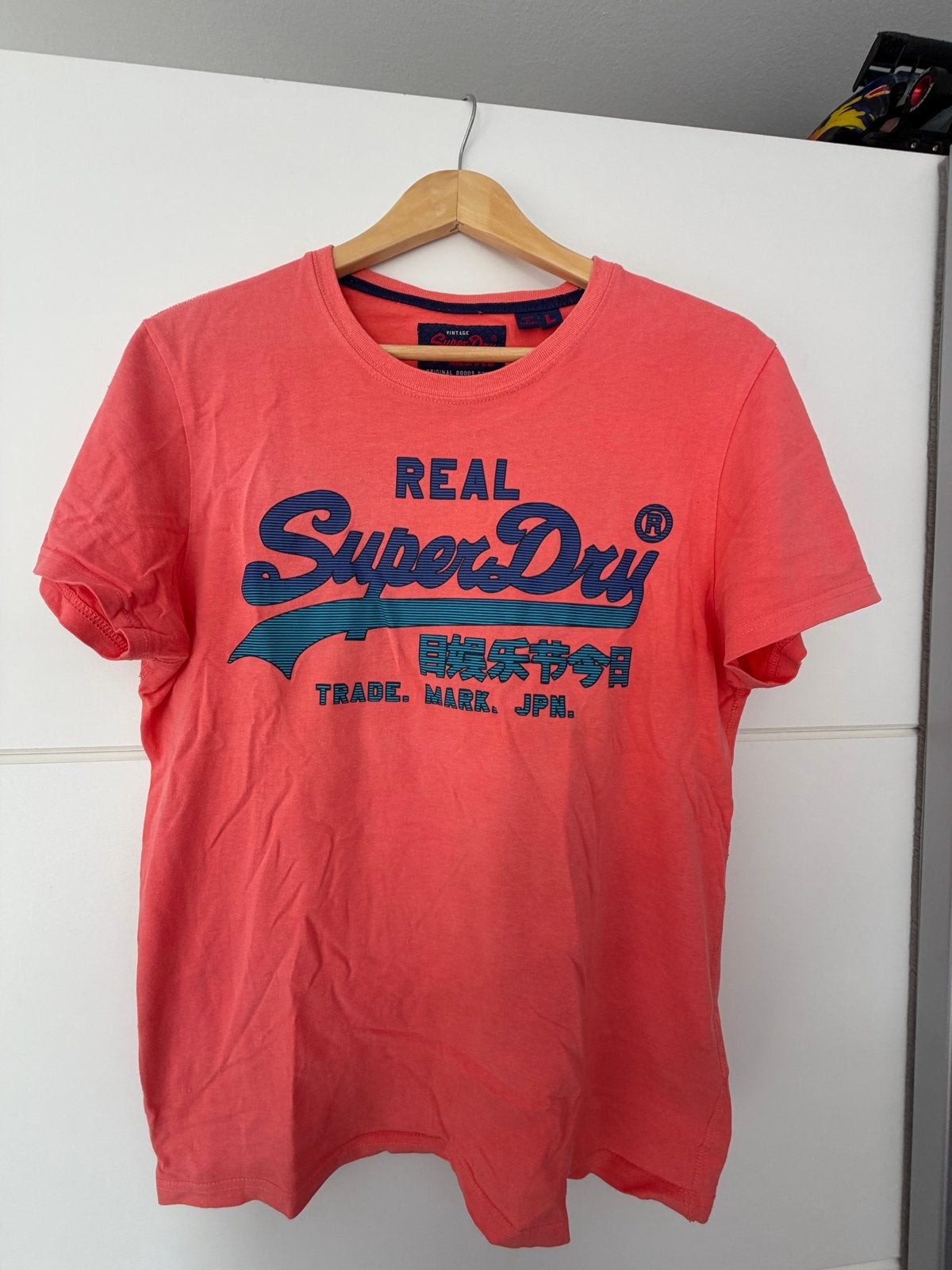 Superdry T-shirt koraalrood maat L, Ophalen of Verzenden, Zo goed als nieuw, Maat 52/54 (L), Overige kleuren