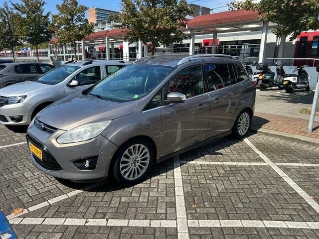 TOP AUTO!! Ford Grand C-Max 1.6 Tdci 85KW 2012 Luna Sky