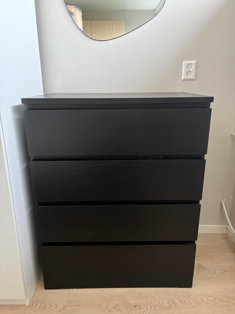 IKEA MALM ladekast zwart - Nette staat, Huis en Inrichting, Kasten | Ladekasten, Ophalen, 100 tot 150 cm, 50 tot 100 cm, Zo goed als nieuw