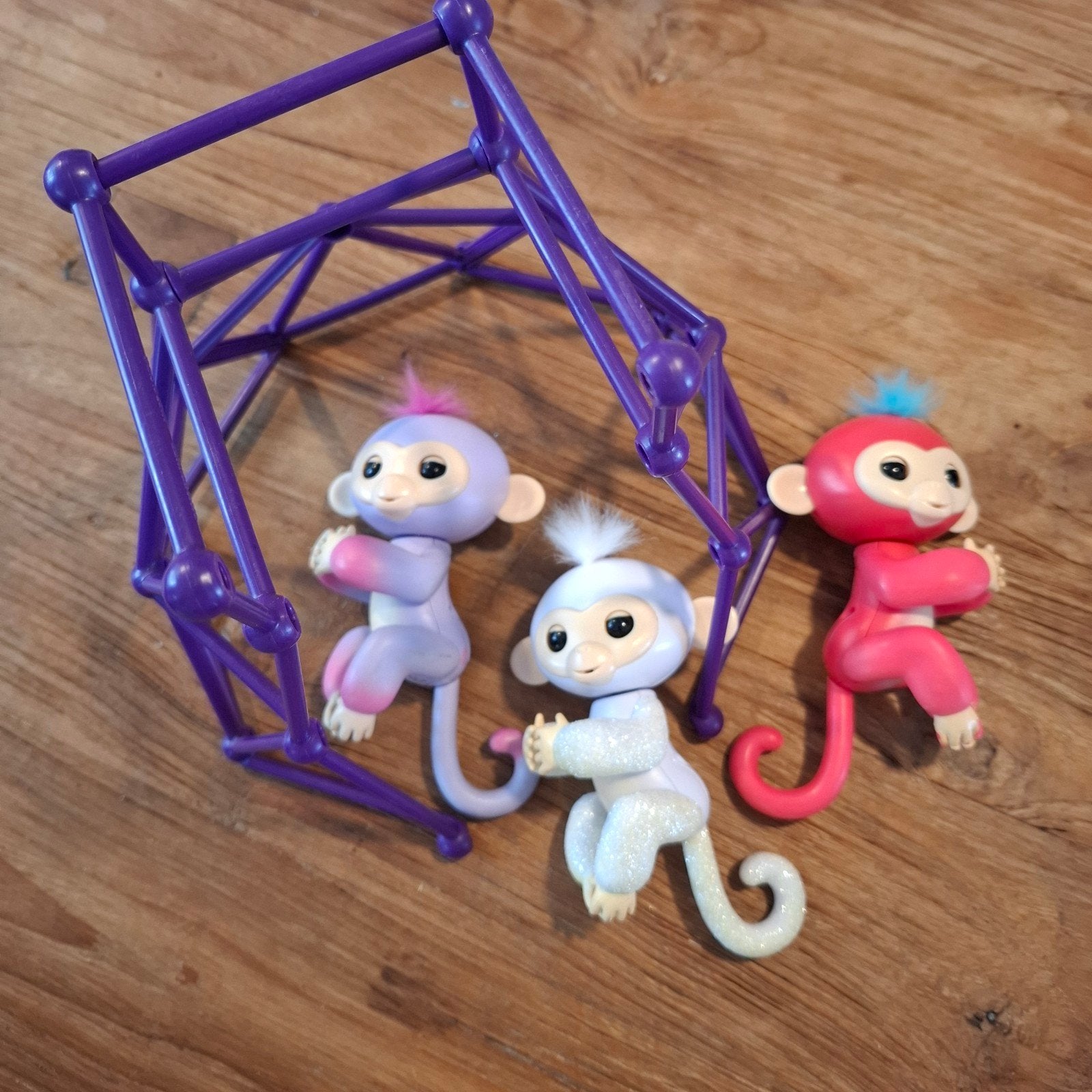 Fingerlings aapjes met speeltoestel, Ophalen of Verzenden, Zo goed als nieuw