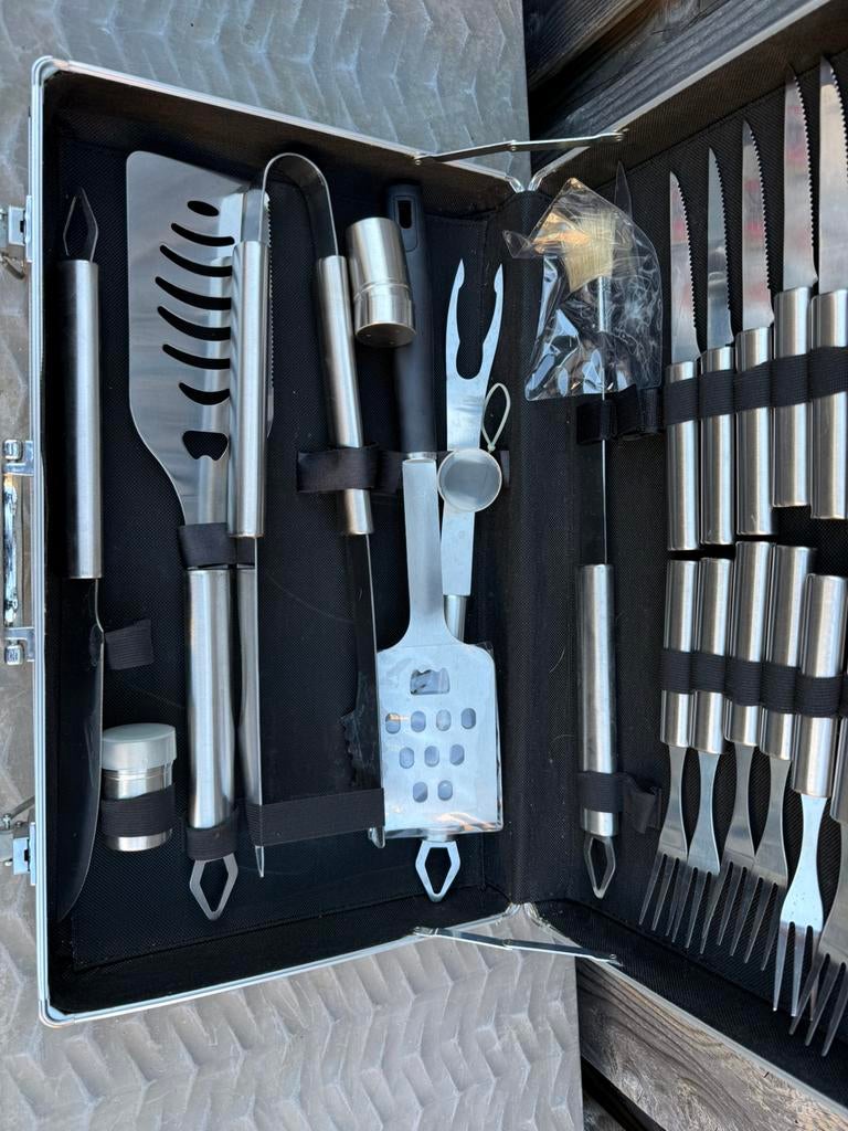 Bbq set bestek en spatels, Ophalen, Zo goed als nieuw, Rvs of Chroom