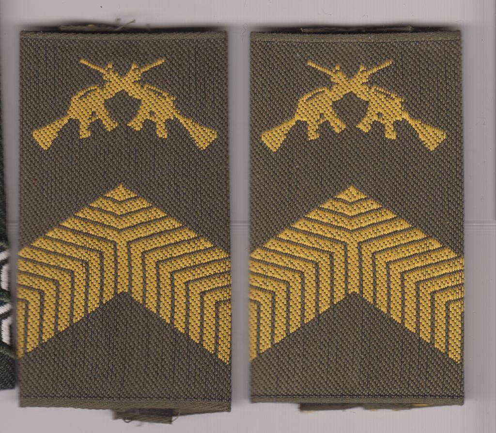set rangen klp ol gvt geel met gele diemaco, Ophalen of Verzenden, Landmacht, Nederland, Embleem of Badge