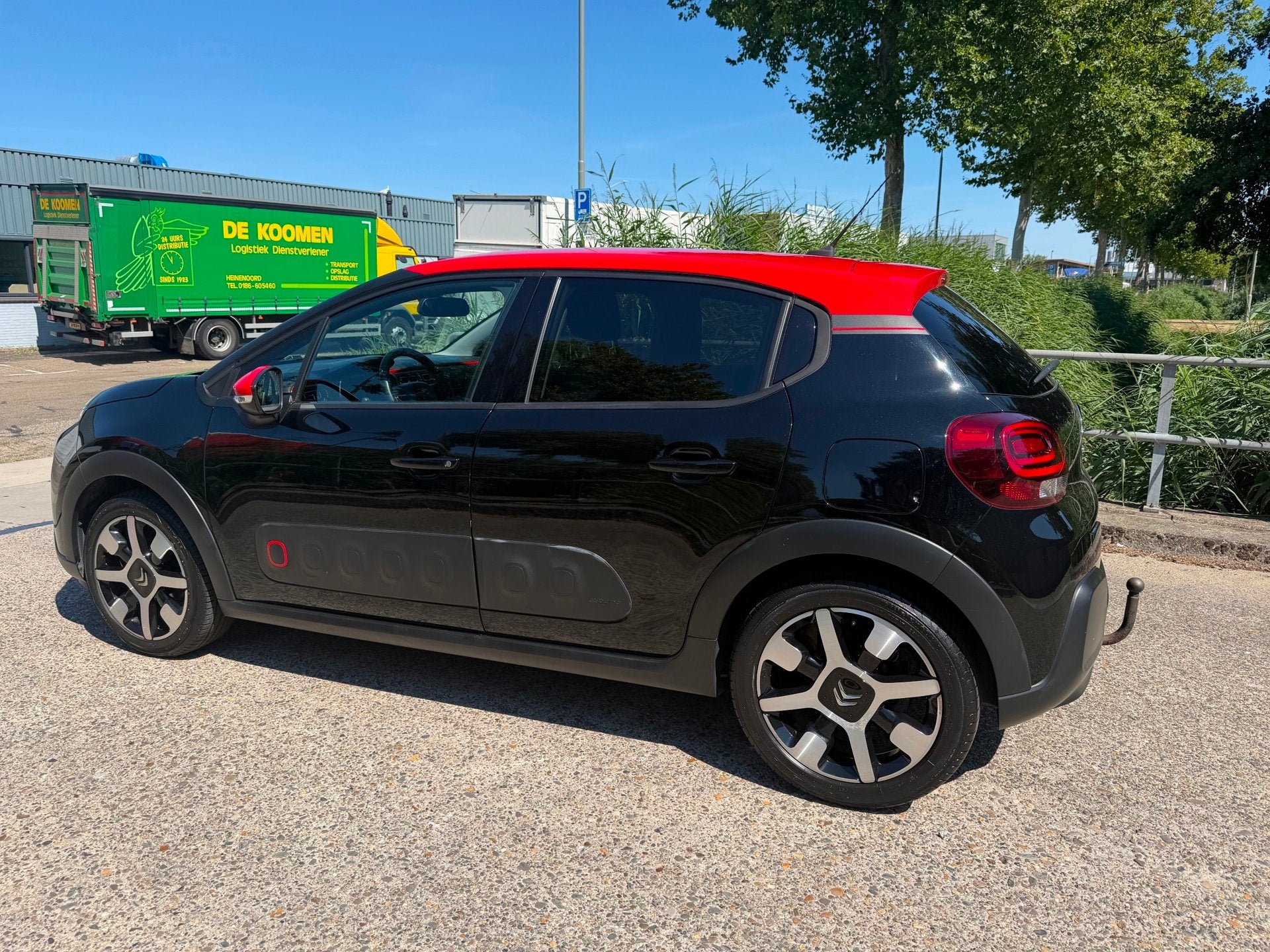 Citroen C3 1.2 PureTech S&S Shine!Automaat!2018!Carplay!PDC!, Auto's, 450 kg, Gebruikt, Euro 6, 1199 cc