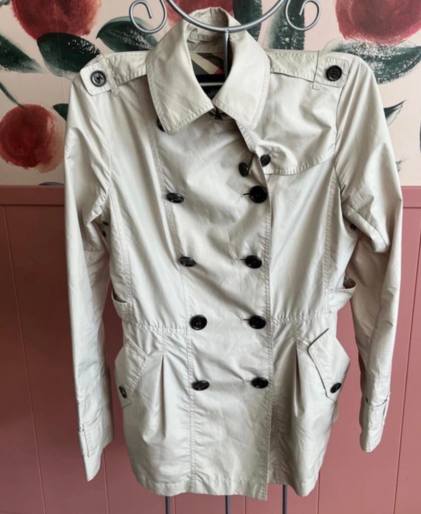 Trenchcoat beige Burberry 38, Kleding | Dames, Jassen | Zomer, Ophalen of Verzenden, Zo goed als nieuw, Maat 38/40 (M), Beige