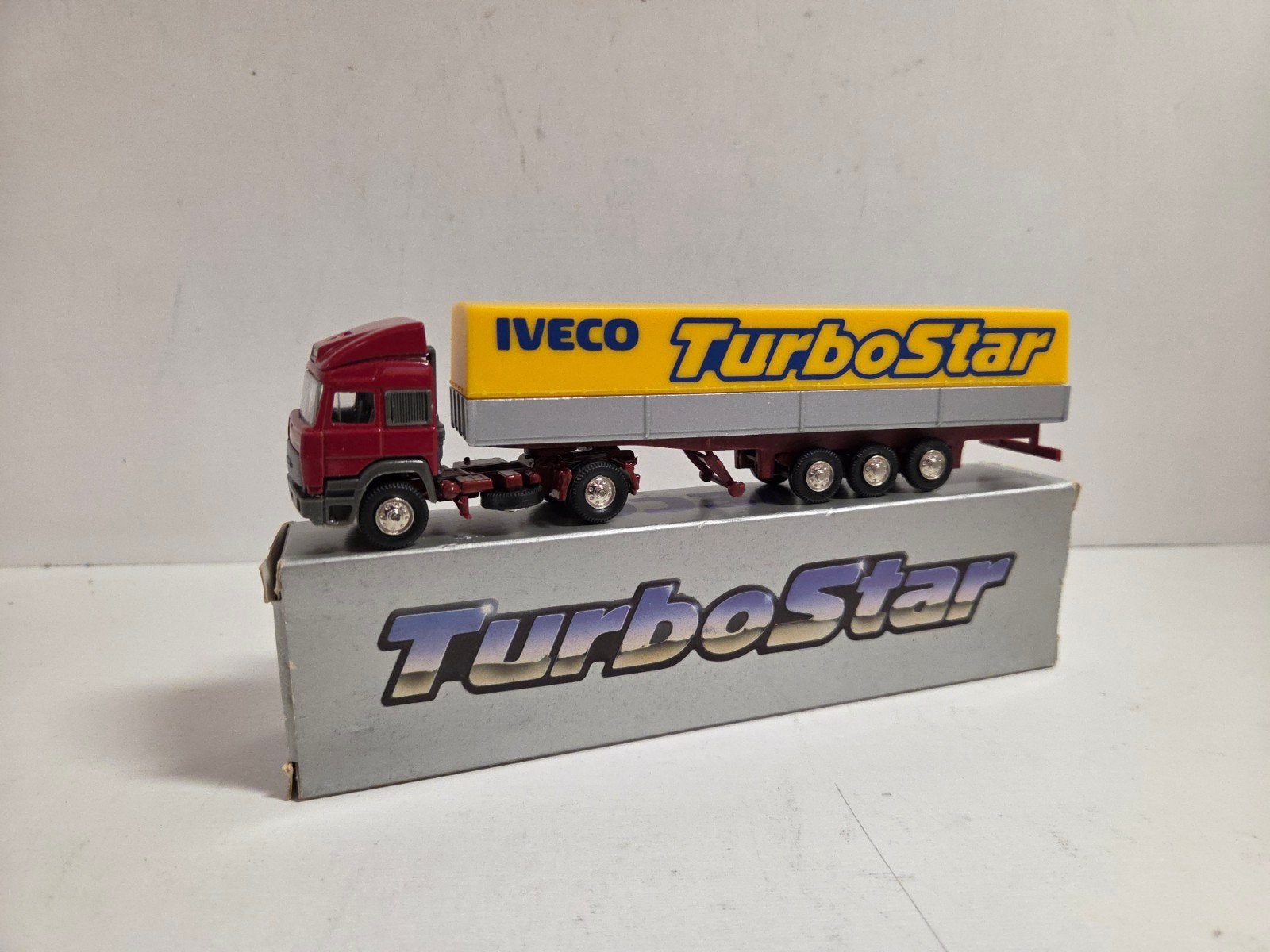 Old Cars Iveco TurboStar 1:87, Overige merken, ., Ophalen of Verzenden, Zo goed als nieuw