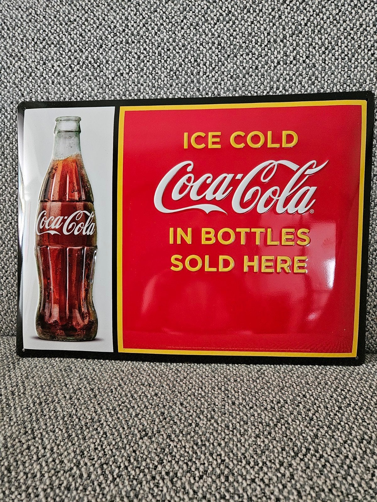 Bol Coca-Cola reclamebord metaal met reliëf letters, Ophalen, Reclamebord